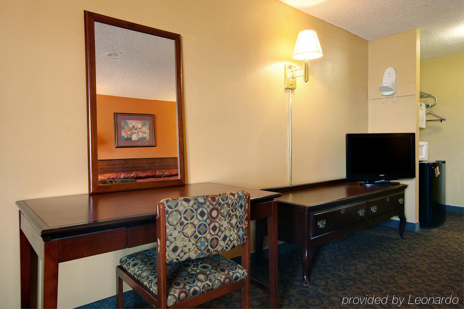 Americas Best Value Inn And Suites Greenwood Rom bilde